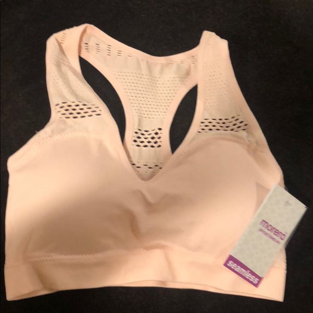 Seamless padded sports bra